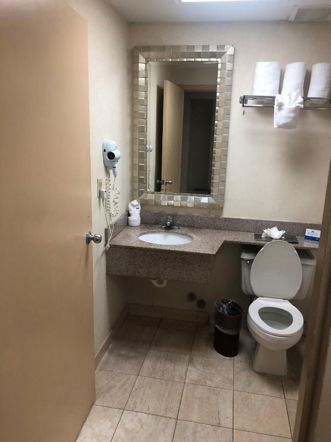 Rodeway Inn South Miami - Coral Gables Экстерьер фото