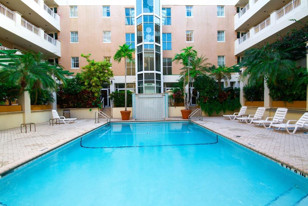 Rodeway Inn South Miami - Coral Gables Экстерьер фото