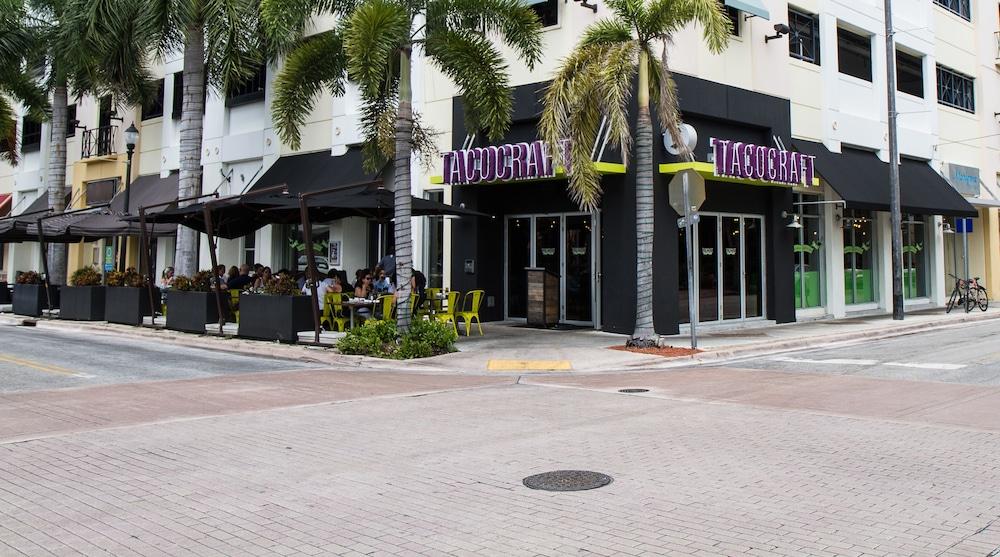 Rodeway Inn South Miami - Coral Gables Экстерьер фото