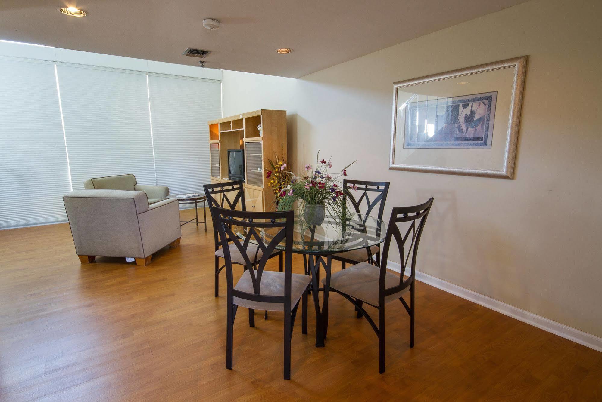Rodeway Inn South Miami - Coral Gables Экстерьер фото