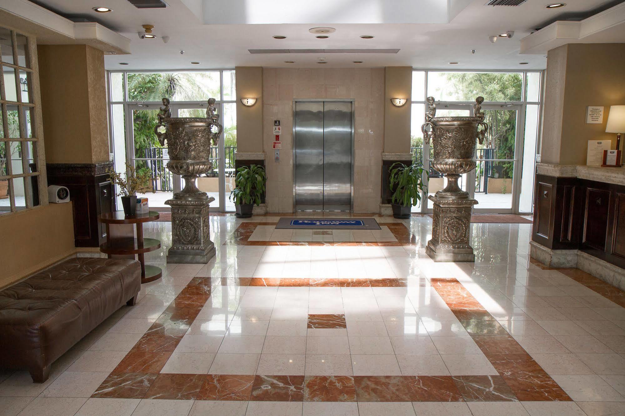 Rodeway Inn South Miami - Coral Gables Экстерьер фото
